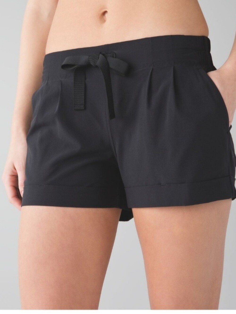 Lululemon Spring Breakaway Women’s Black Drawstring Lounge Shorts